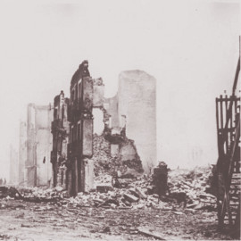 Photographie de la ville de Guernica après le bombardement de 1937